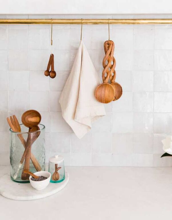 Wood Kitchen Utensils (The Best Tools To Combine Function And Aesthetic