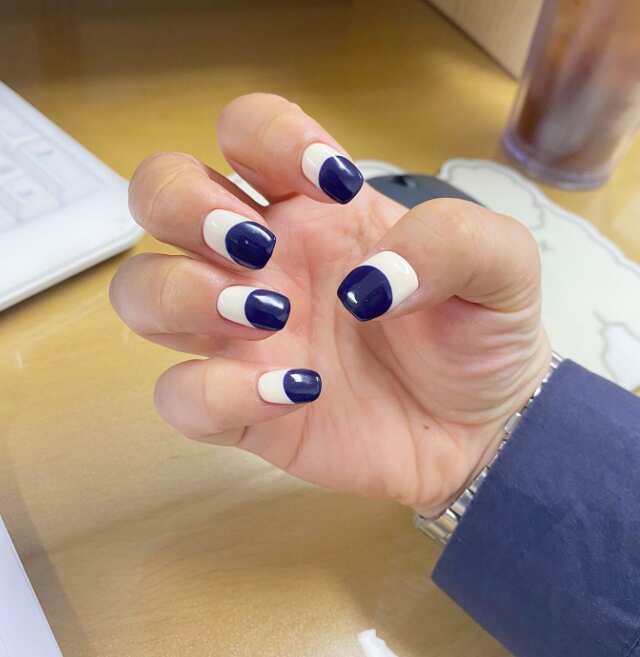 navy blue and white square nails
