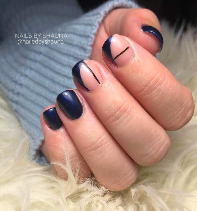 Minimal Geometry navy blue nails