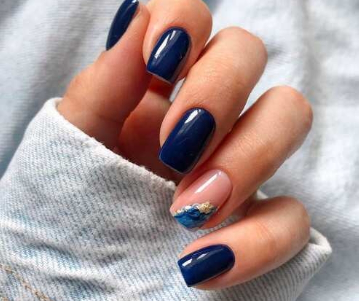37 Navy Blue Nails To Try Even After January Blues Are Gone