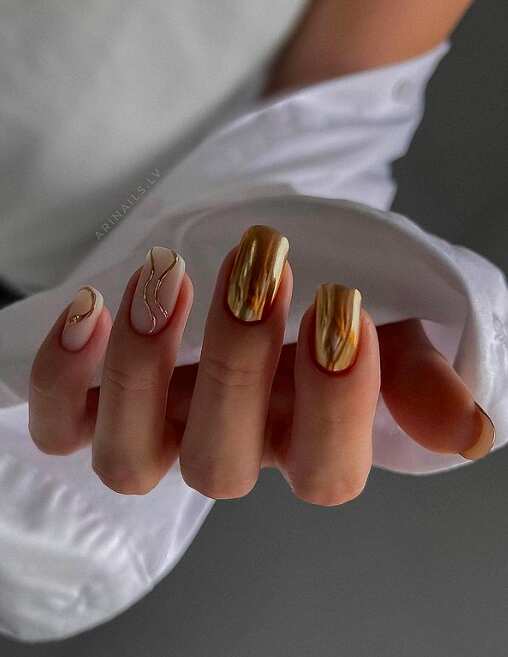 gold simple christmas nails