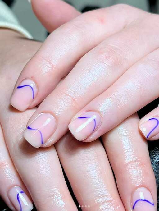 abstract lines easy nails ideas