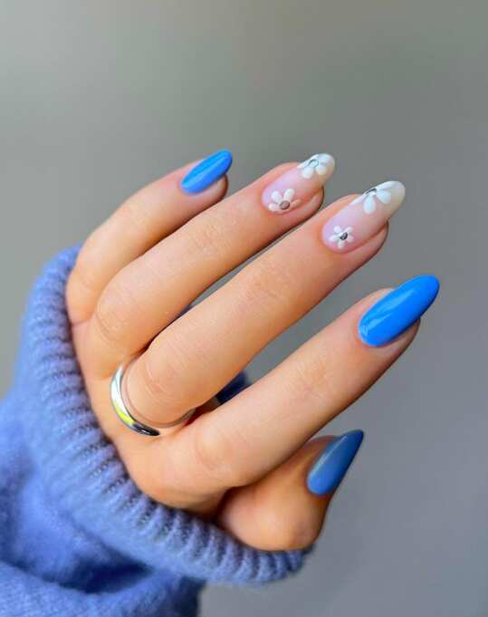 modern garden blue and white simple flower nails