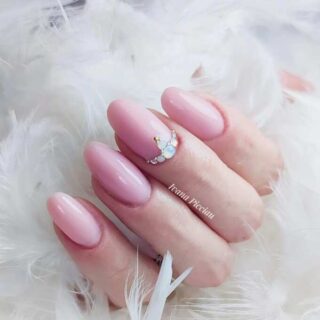 47 Coquette Nails Designs To Try Right Now - The Mood Guide