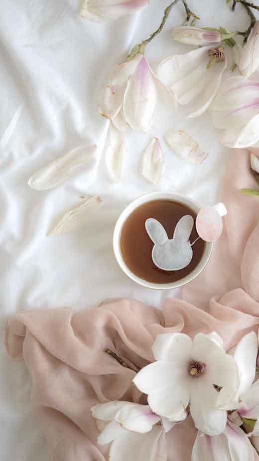 cute minimal easter wallpaper aesthetic bunny