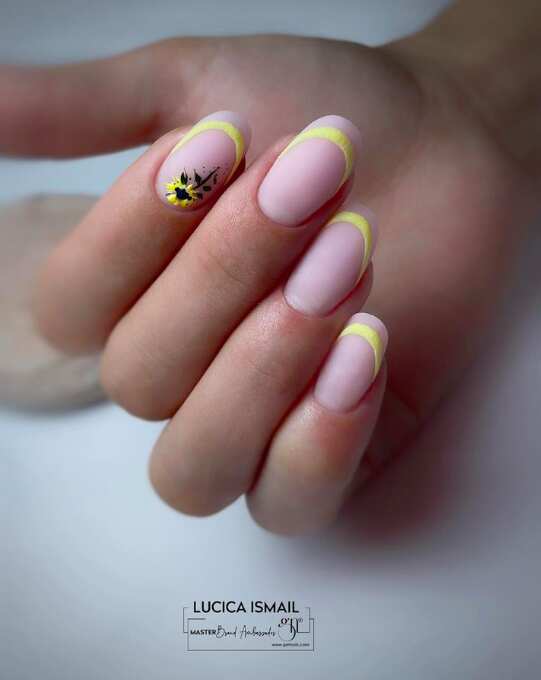 oval minimalist sunflower nail design