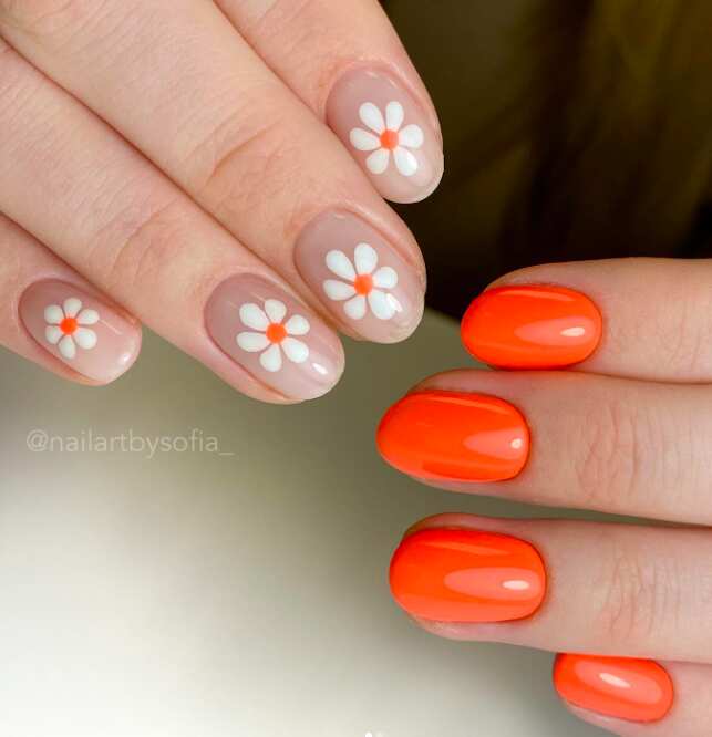 Manicure Monday #2 Pastel orange petals | hannatalks