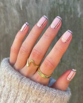 Nails Design With Lines, Swirls & Waves To Try Right Now