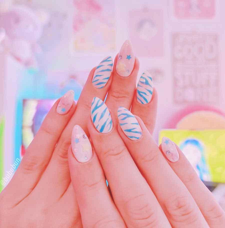 pastel aesthetic kawaii nail design