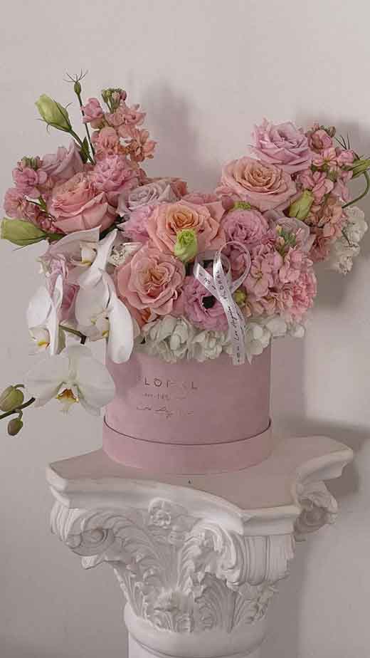 pretty-aesthetic-light-pink-wallpaper-roses