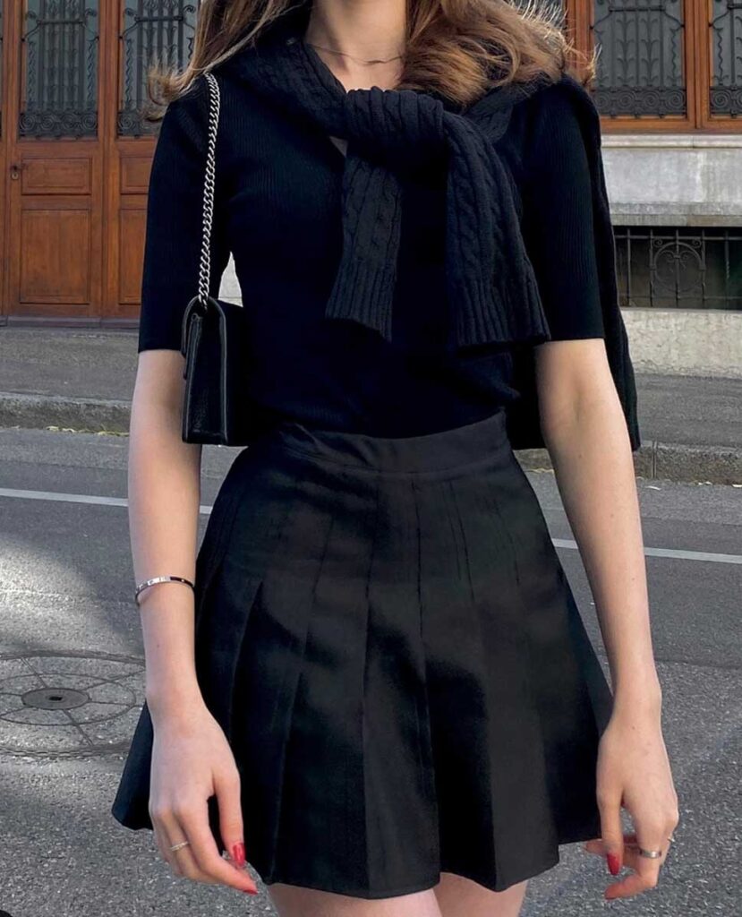 preppy dark academia all black pleated skirt outfit