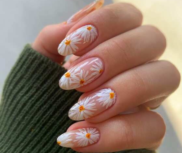 53 Daisy Nails Designs & Ideas To Try Right Now