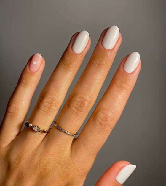 40+ Minimalist Nails Designs For A Chic Manicure - The Mood Guide