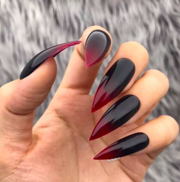 OMBRE BLACK AND RED VAMP NAILS FOR HALLOWEEN