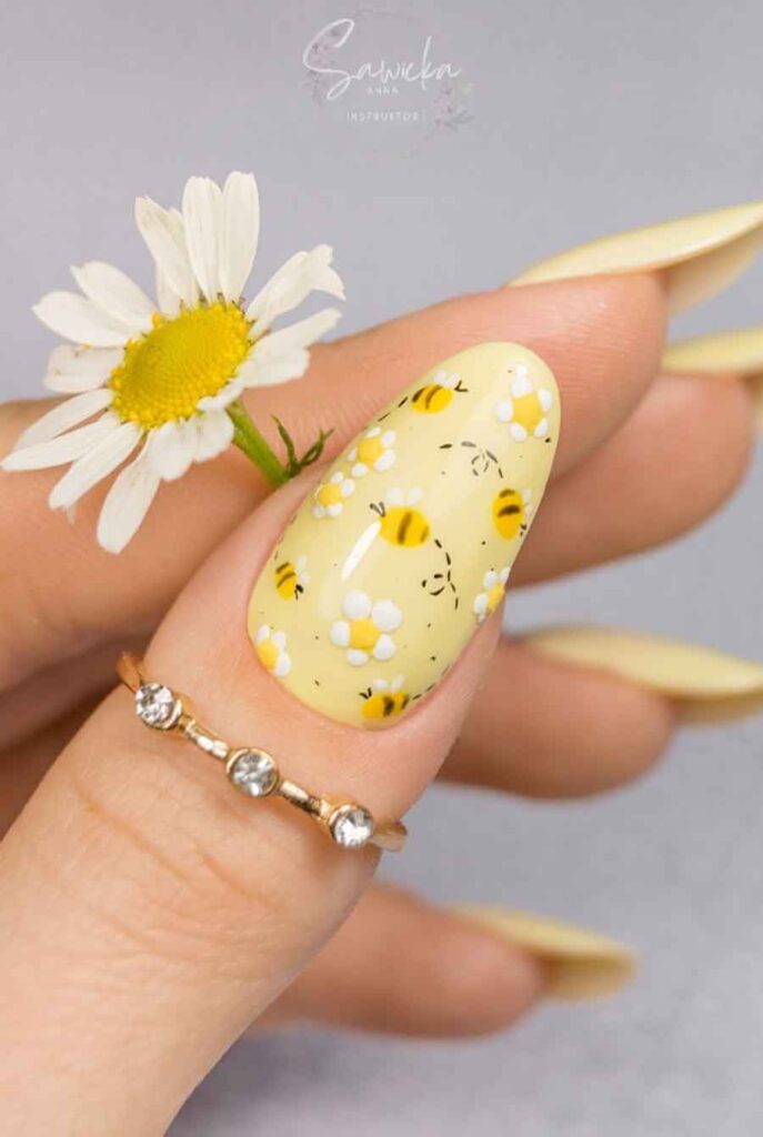 beecore nails bee aesthetic nail design