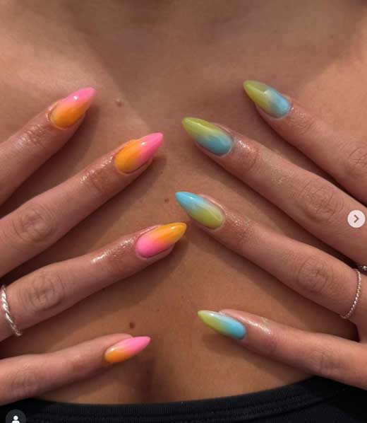 ombré summer nails