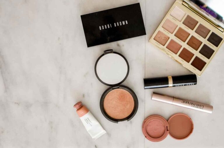 Exam Day Glam: Quick and Easy Beauty and Fashion Tips for Stressful Times