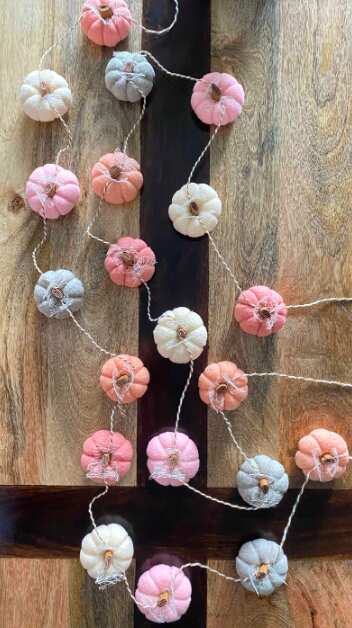 Felt Fall Garland With Pastel and Pink Pumpkins