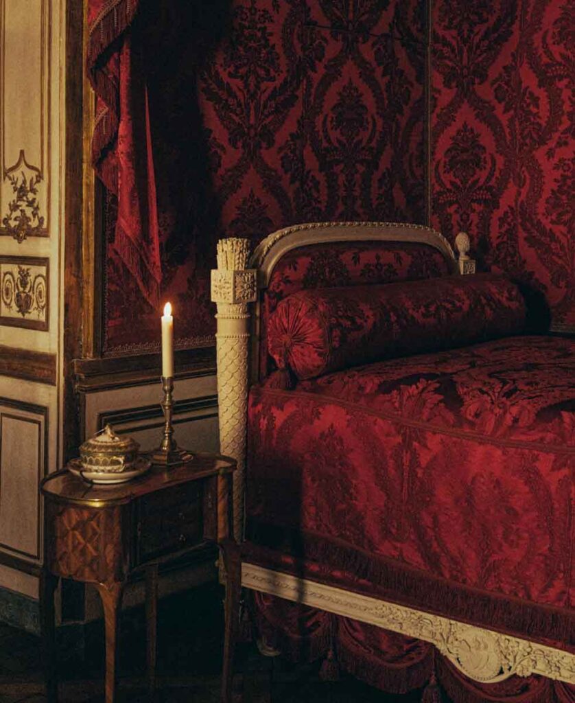 victorian vampire aesthetic room