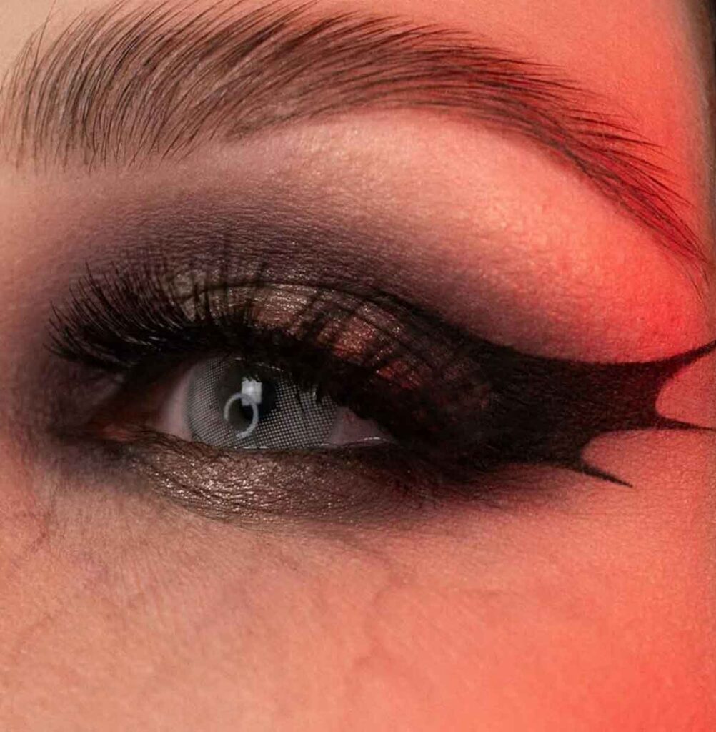 vampire eye makeup 