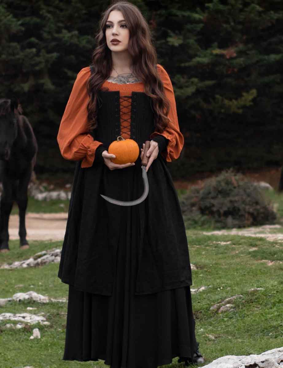Authentic Witch Costume Ideas for Women