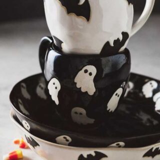 50 Cute Halloween Wallpapers for iPhone and Desktop (Free, Exclusive)