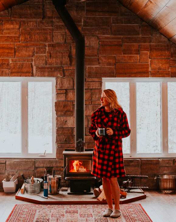 The Most Aesthetic Plaid Robes For a Cozy Cabincore Winter