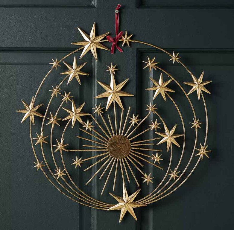 Witchy Christmas Aesthetic & Decor for a Spooky and Enchanting Holiday Mood - The Mood Guide
