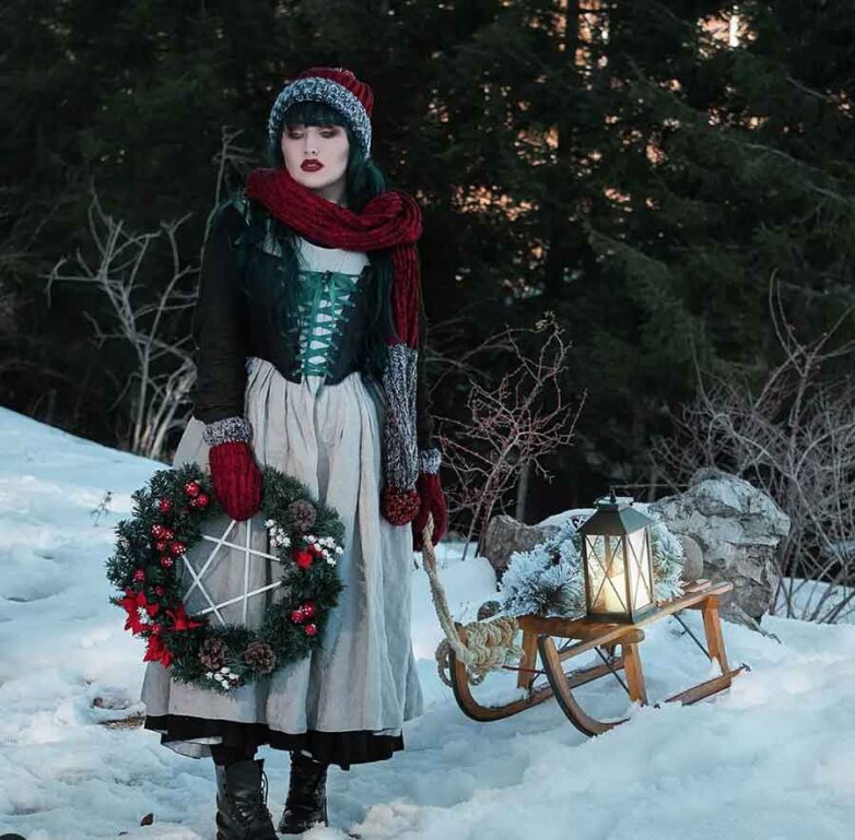 Witchy Christmas Aesthetic & Decor for a Spooky and Enchanting Holiday ...