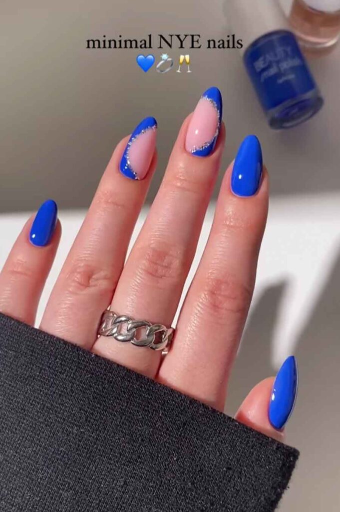 royal blue nails with design