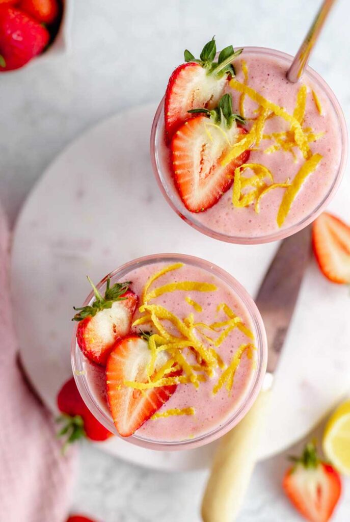 lemon and strawberry smoothie