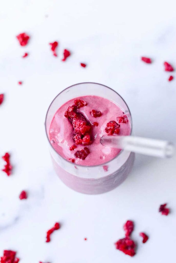 healthy pink aesthetic raspberry smoothie recipe