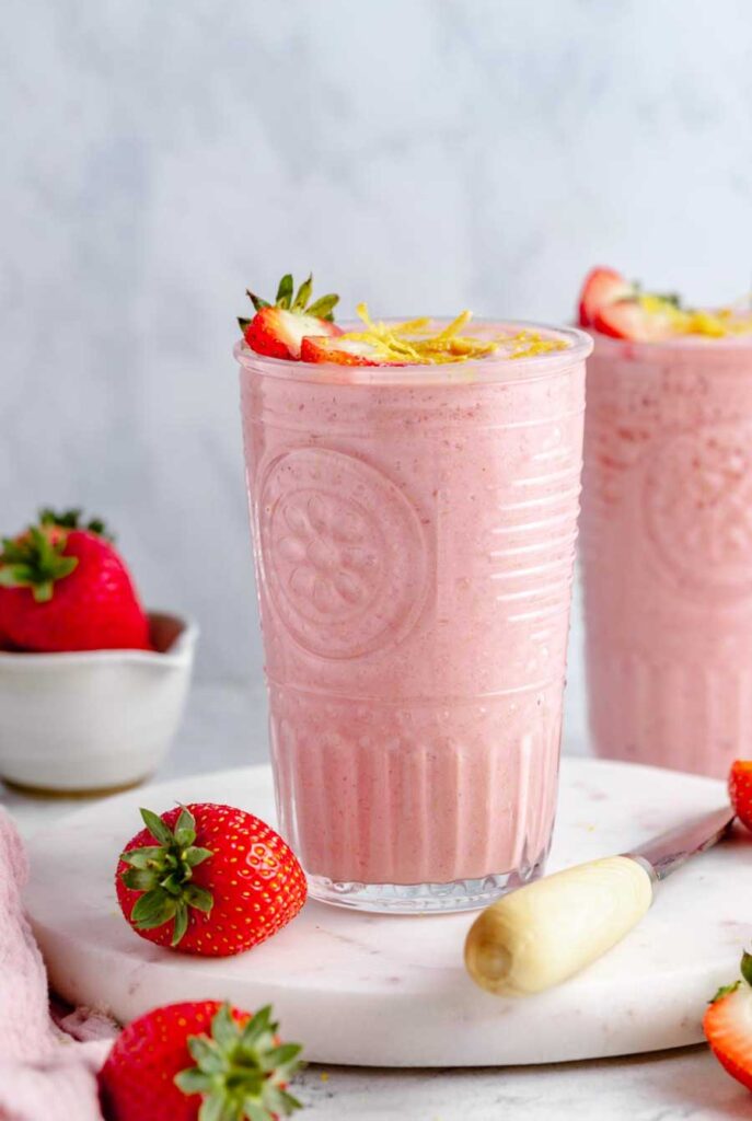 healthy and nourishing soft pink aesthetic strawberry lemon smooth for lovers of pink aesthetic food and kawaii girly drinks and breakfast