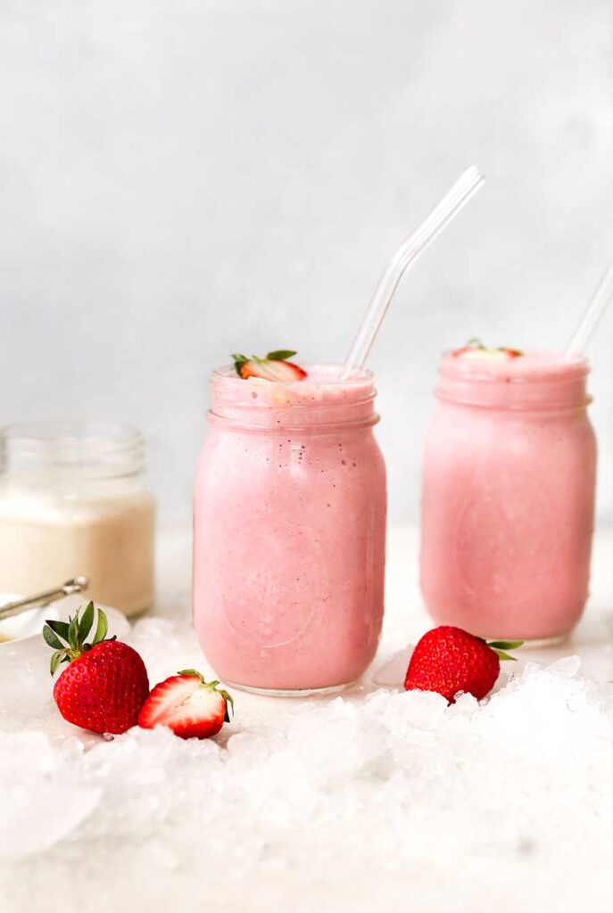pink aesthetic strawberry banana smoothie recipe