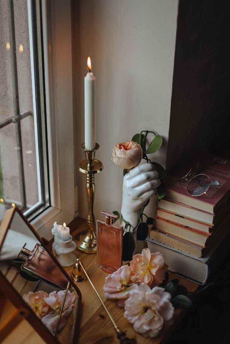 The Best Eyewear Styles for the Dark Academia Aesthetic