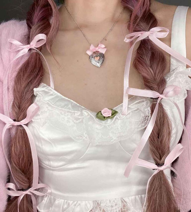 Coquette Bow: 30 Ways to Style Your Hair & Accessorize