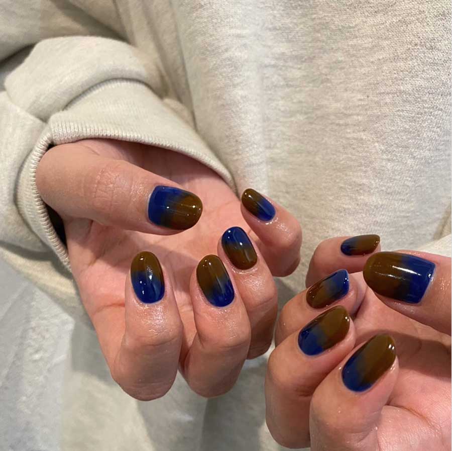 dark blue and brown dark academia nails for fall and autumn on short aesthetic nails