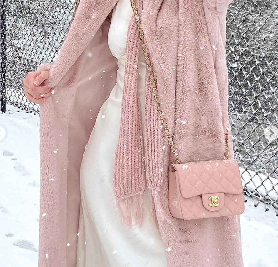 20+ Ways to Style Pink Winter Coats (From a Cozy Girlie to a Parisian Dreamer)