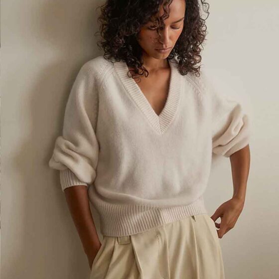 How to Romanticize a Chic Cashmere Aesthetic Winter Day (+mood board & brands list)