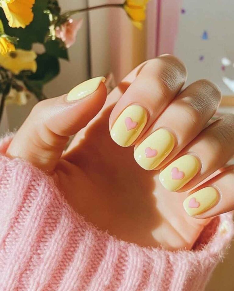 cute aesthetic nails for valentines day with simple and easy pastel color design