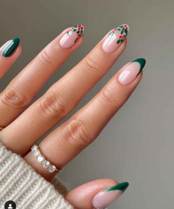 christmas french tips