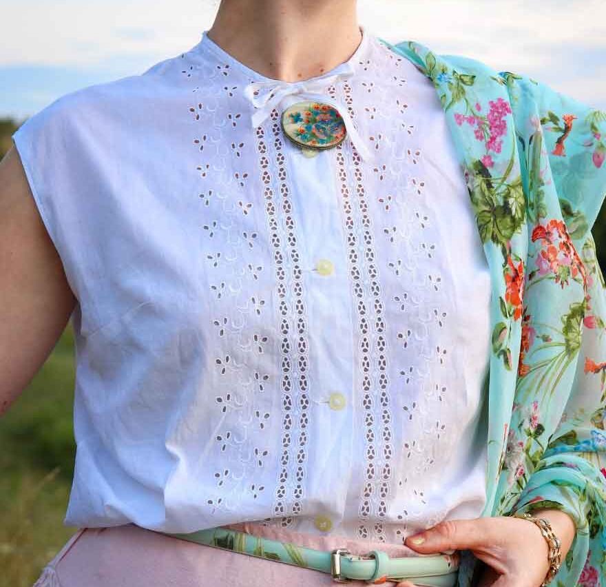 10+ Unexpected Colors & Mixes for Cottagecore Spring Outfits