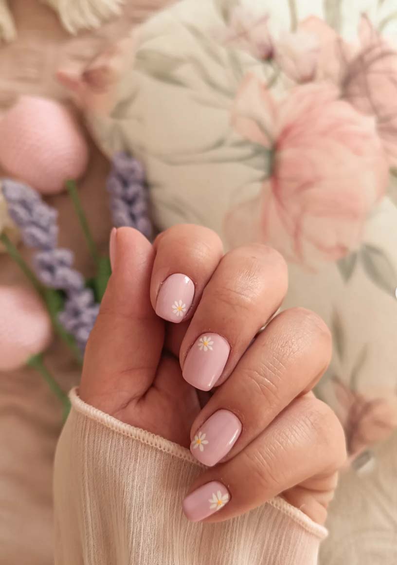 30 White Flower Nails Ideas (Daisy, Easy, Realistic)