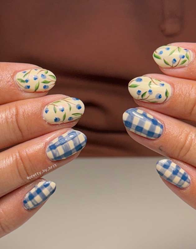 blue and yellow gingham picnic nails for spring and summer trend with tulips flower art