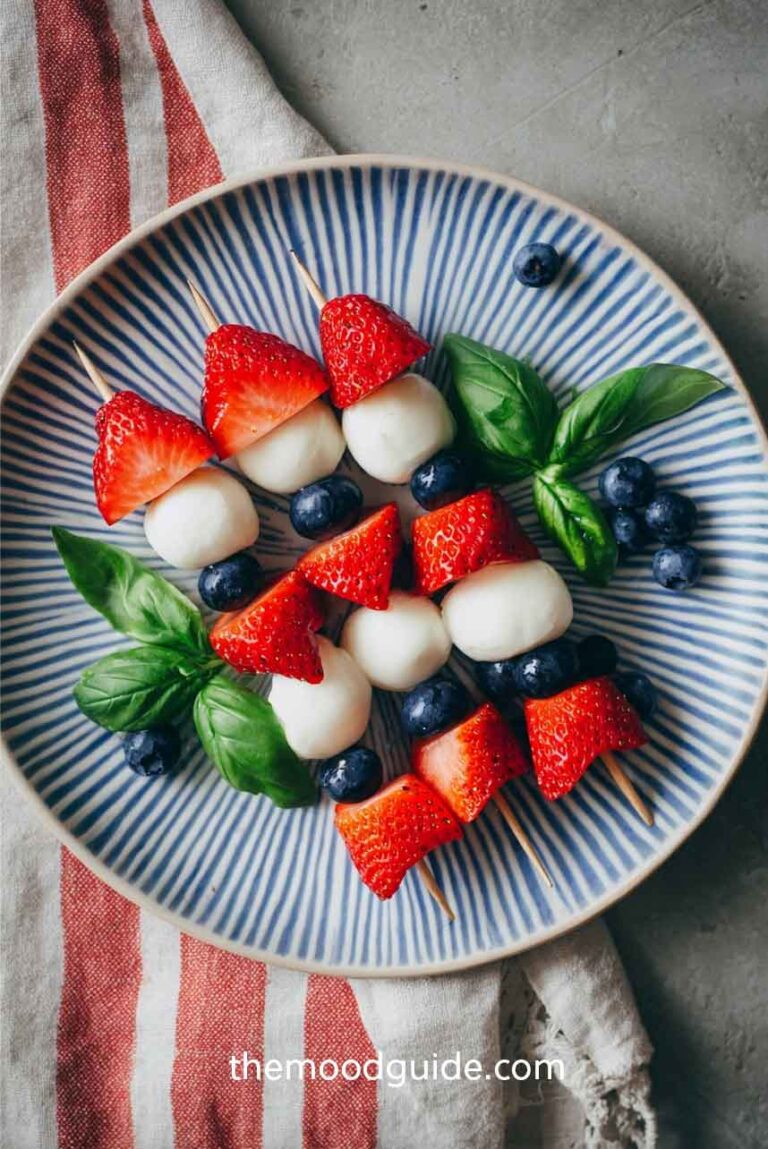 100 Aesthetic Red, White & Blue 4th of July Food & Drink Ideas