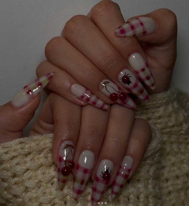 red picnic gel nails