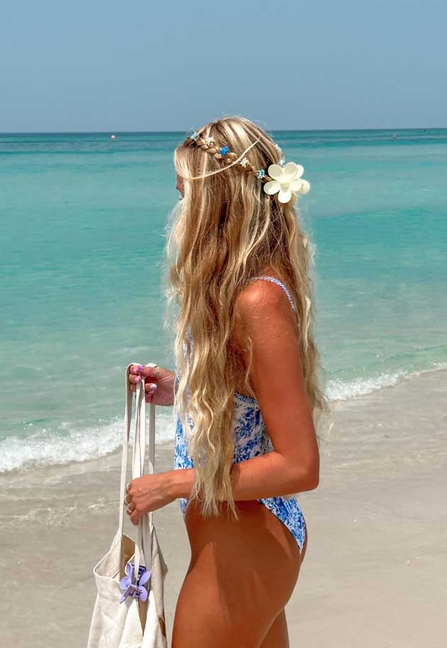 easy mermaid aesthetic summer hairstyle for long hair