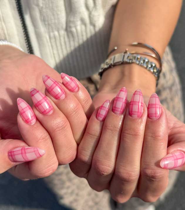 gingham summer nails