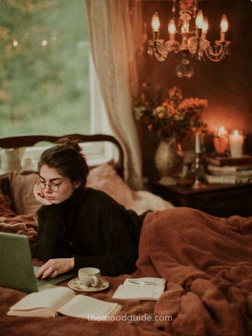 dark academia-fall-bedroom