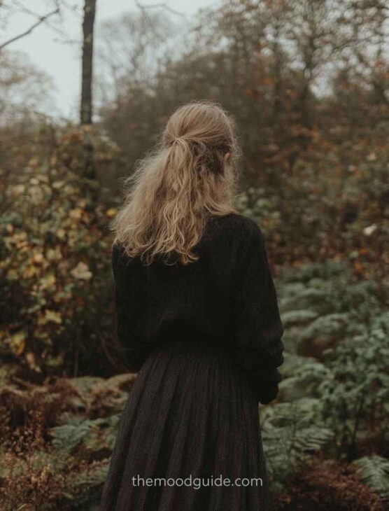 dark fall aesthetic girl style